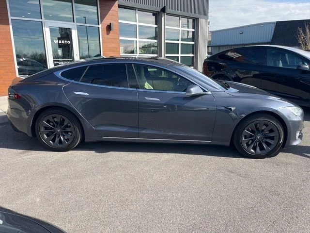 2020 Tesla Model S - Image 9 of 21
