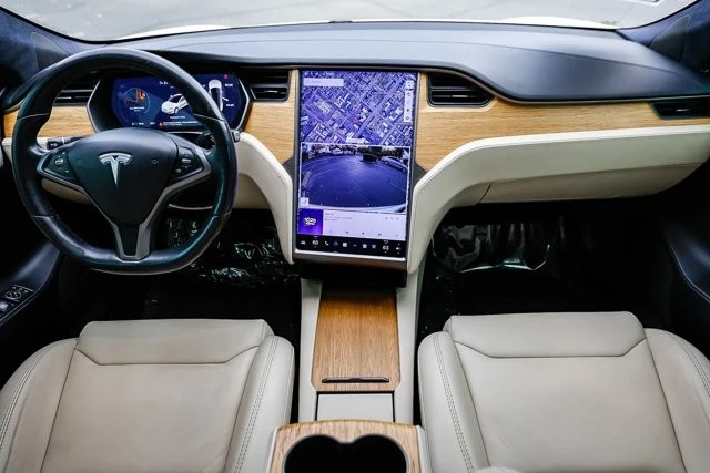 2020 Tesla Model S - Image 10 of 12