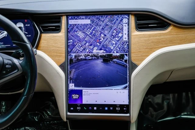 2020 Tesla Model S - Image 11 of 12