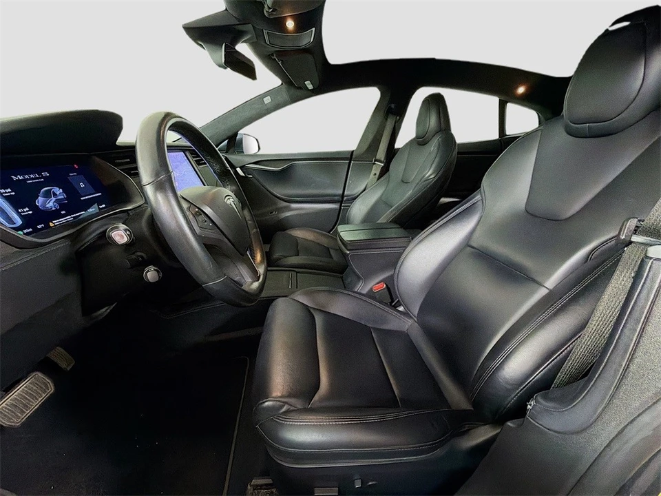 2020 Tesla Model S - Image 11 of 12