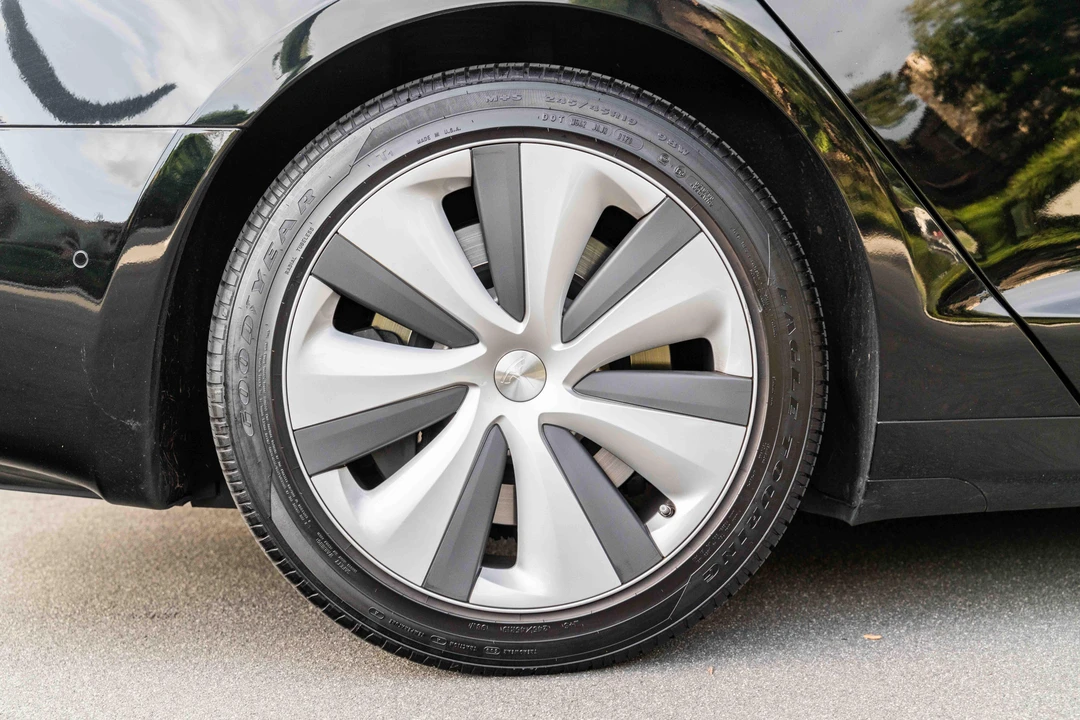 2020 Tesla Model S - Image 26 of 31