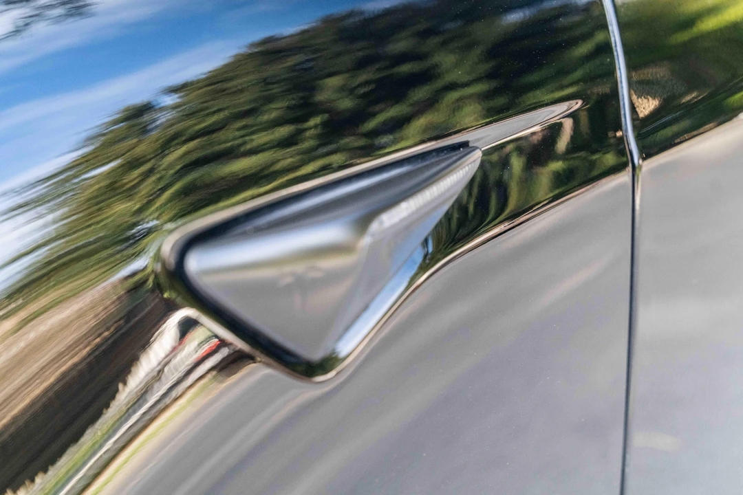 2020 Tesla Model S - Image 18 of 31