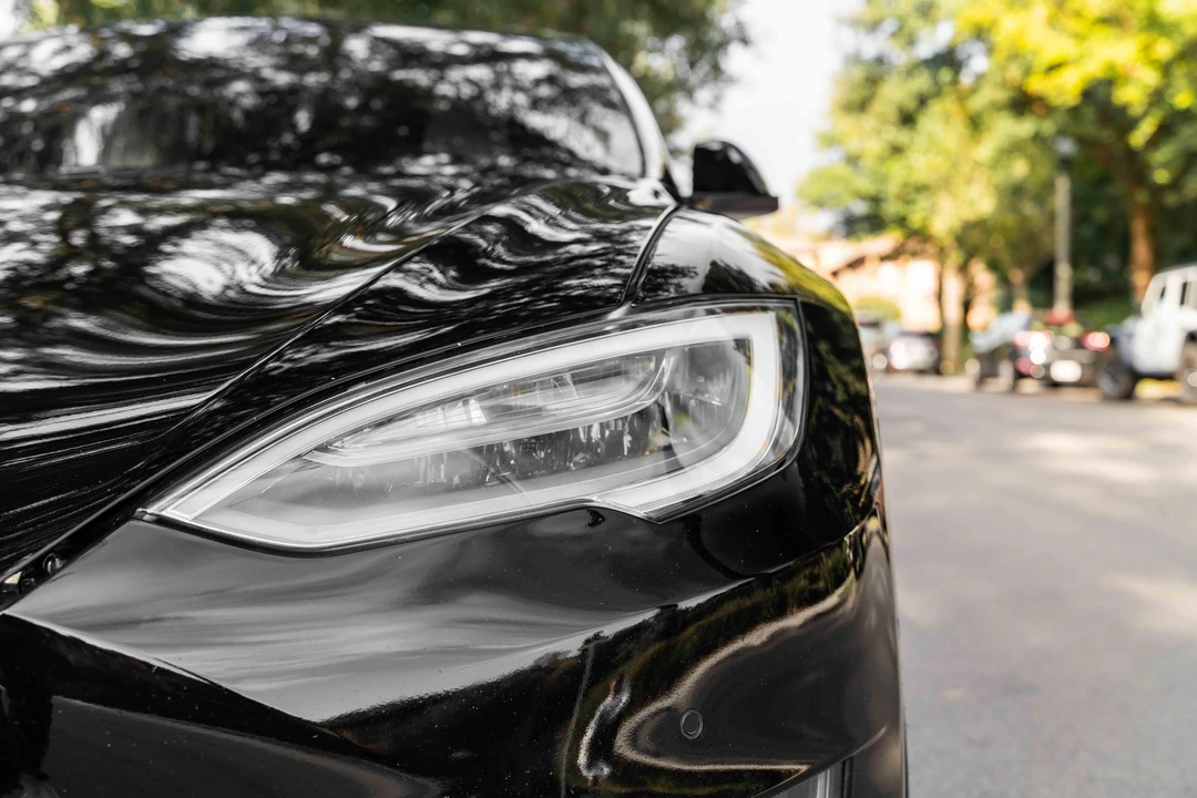 2020 Tesla Model S - Image 17 of 31