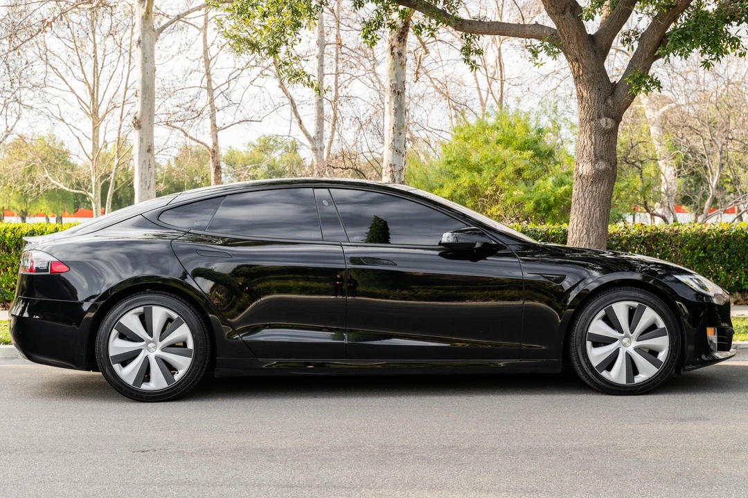 2020 Tesla Model S - Image 3 of 31