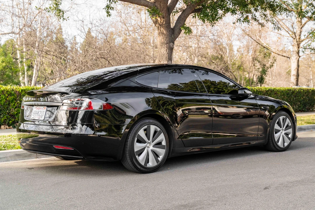 2020 Tesla Model S - Image 8 of 31