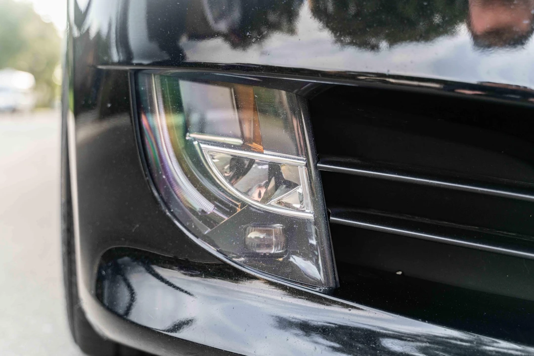 2020 Tesla Model S - Image 11 of 31