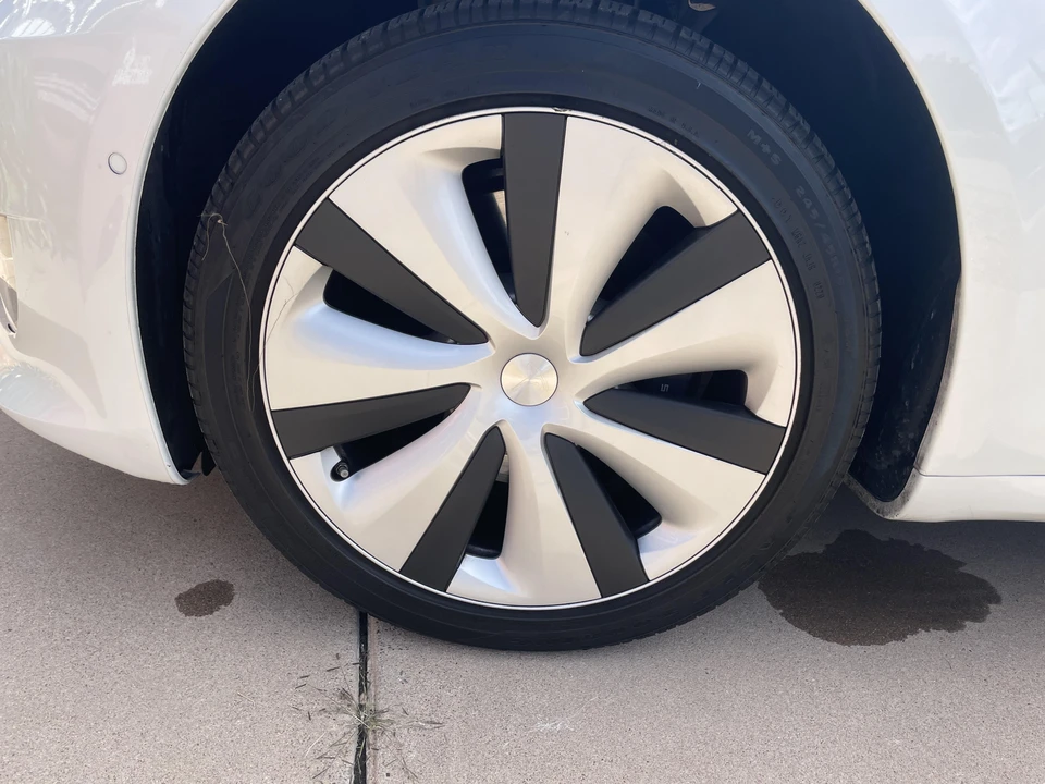 2020 Tesla Model S - Image 19 of 31