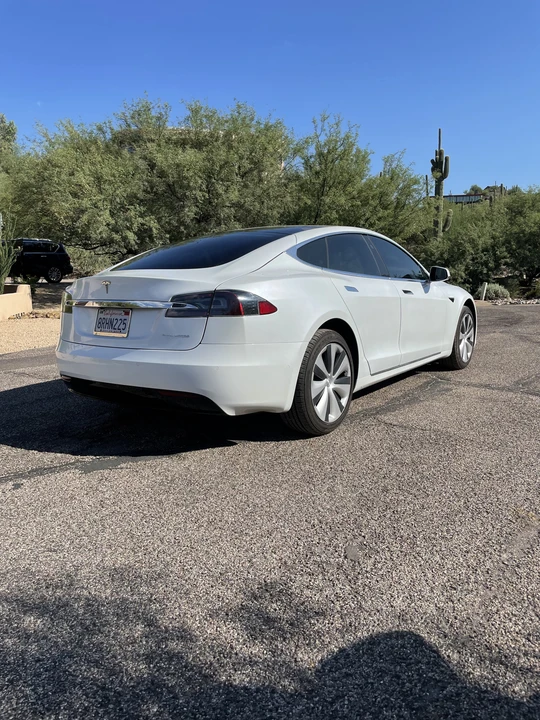 2020 Tesla Model S - Image 9 of 31