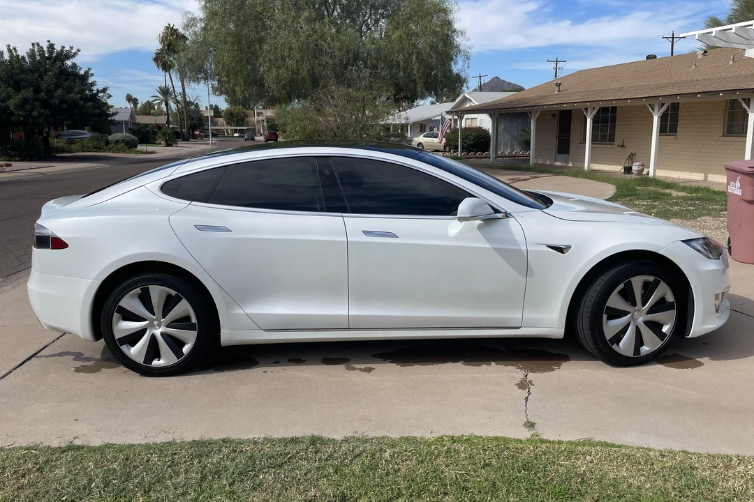 2020 Tesla Model S - Image 3 of 31