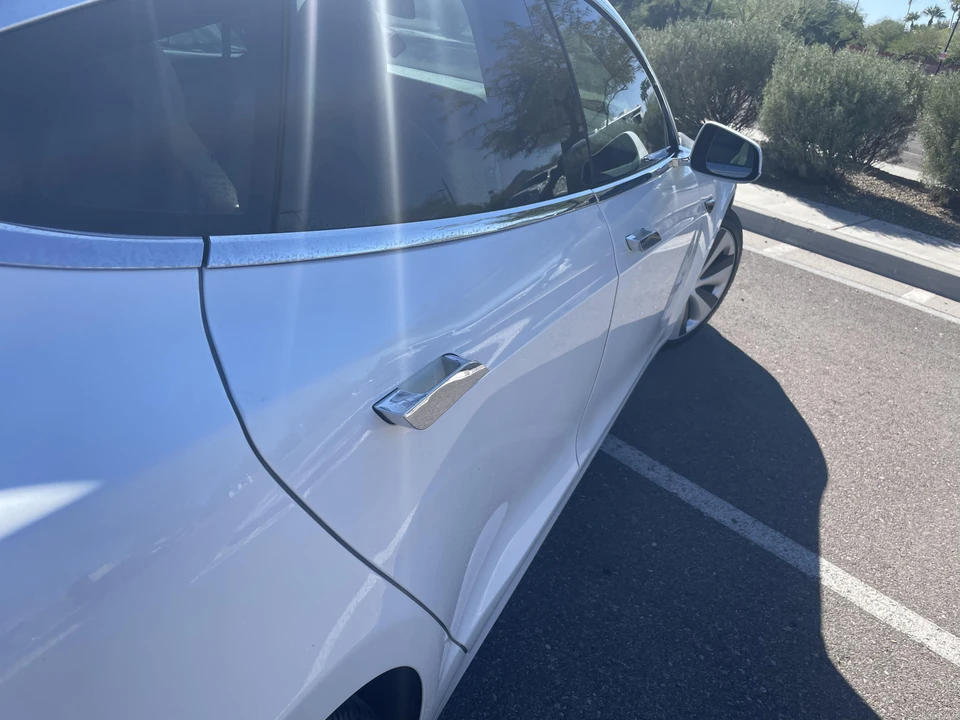 2020 Tesla Model S - Image 17 of 31
