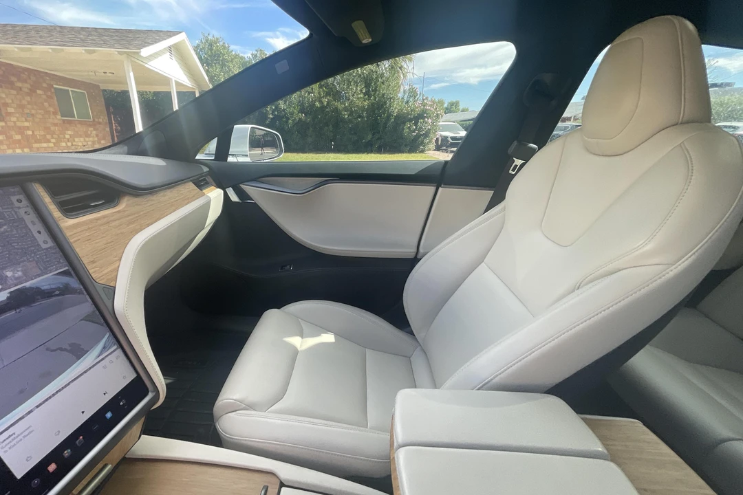 2020 Tesla Model S - Image 25 of 31