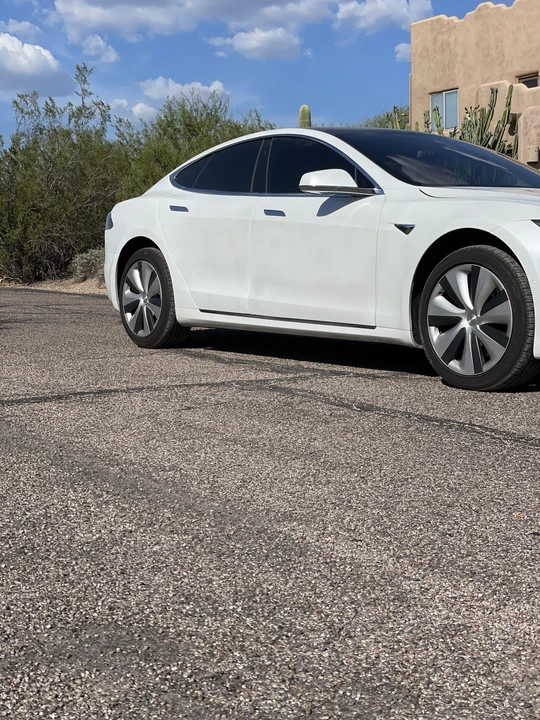 2020 Tesla Model S - Image 18 of 31