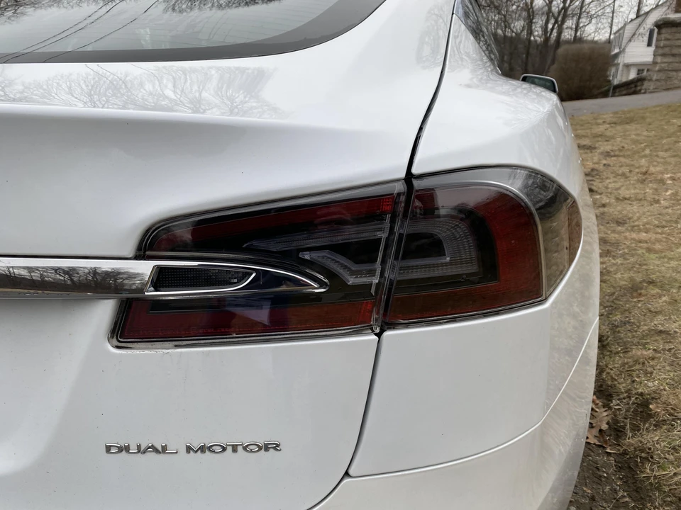 2020 Tesla Model S - Image 16 of 31