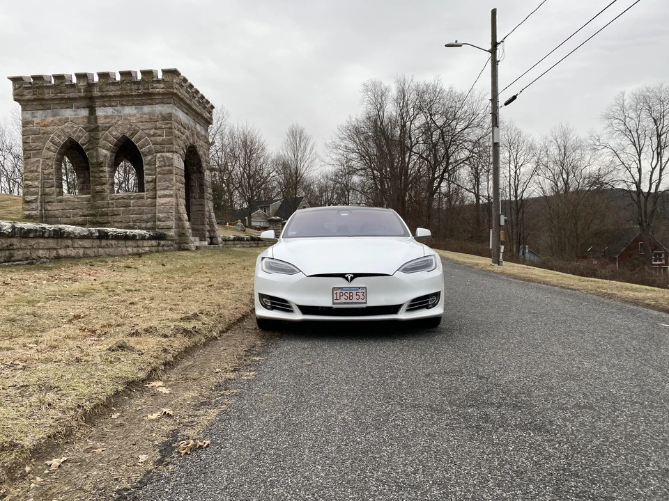 2020 Tesla Model S - Image 6 of 31
