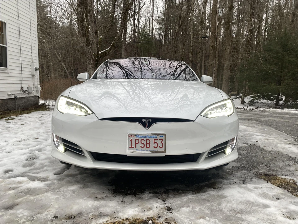 2020 Tesla Model S - Image 8 of 31