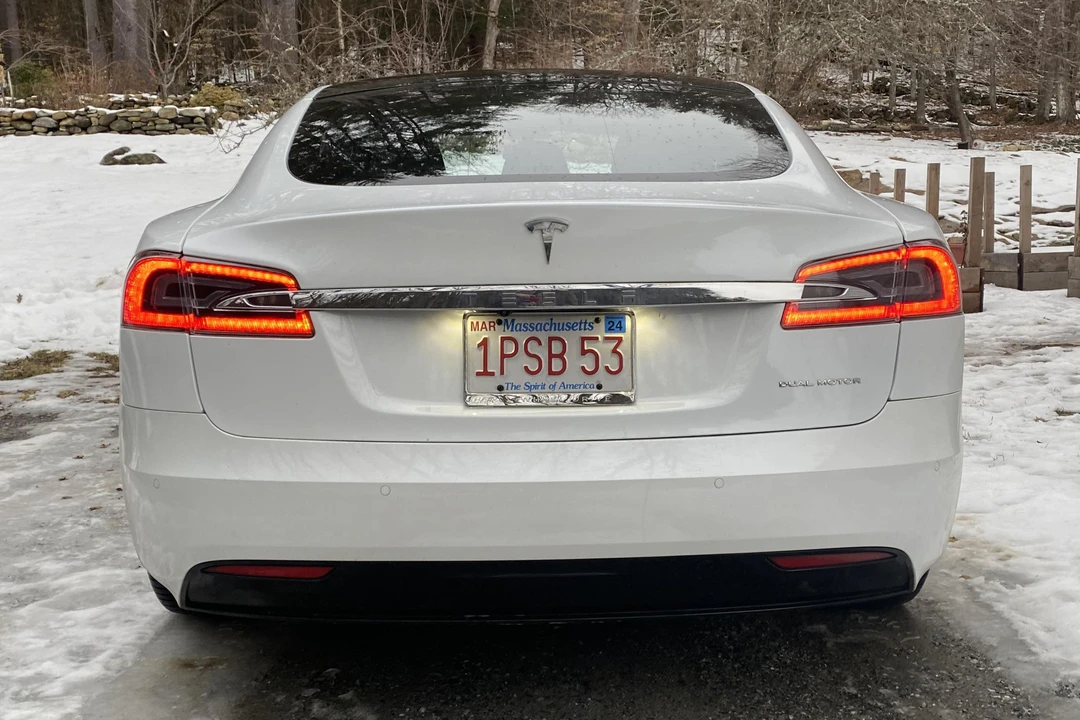 2020 Tesla Model S - Image 5 of 31