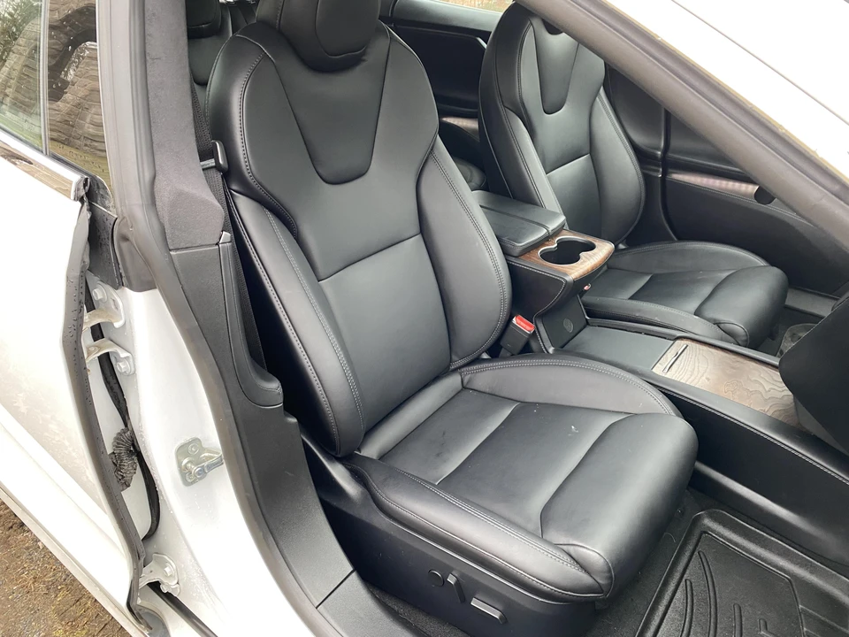 2020 Tesla Model S - Image 30 of 31