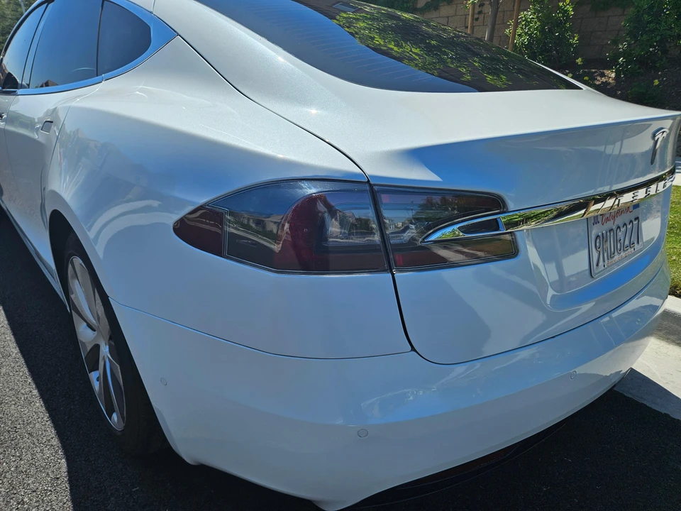 2020 Tesla Model S - Image 26 of 31
