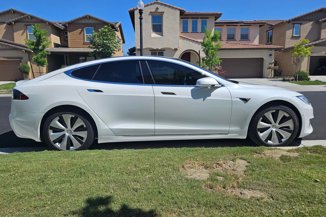 2020 Tesla Model S - Image 3 of 31