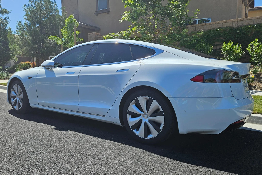 2020 Tesla Model S - Image 4 of 31