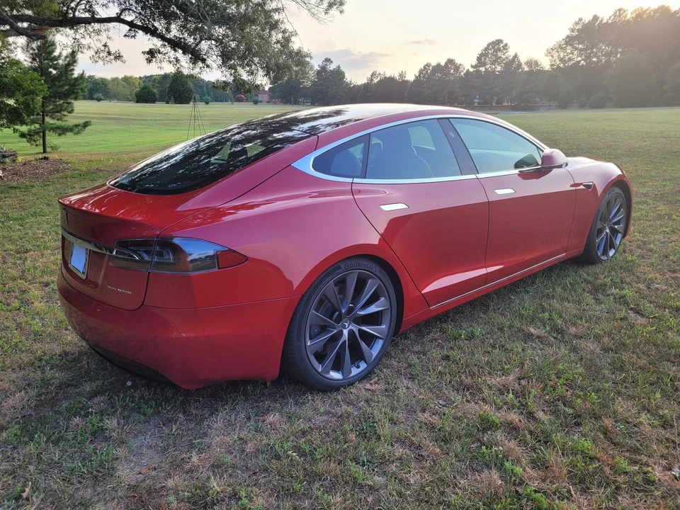 2020 Tesla Model S - Image 12 of 31
