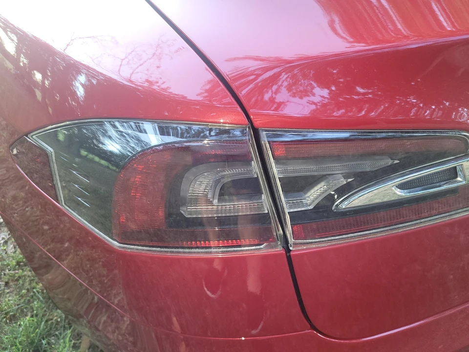 2020 Tesla Model S - Image 27 of 31