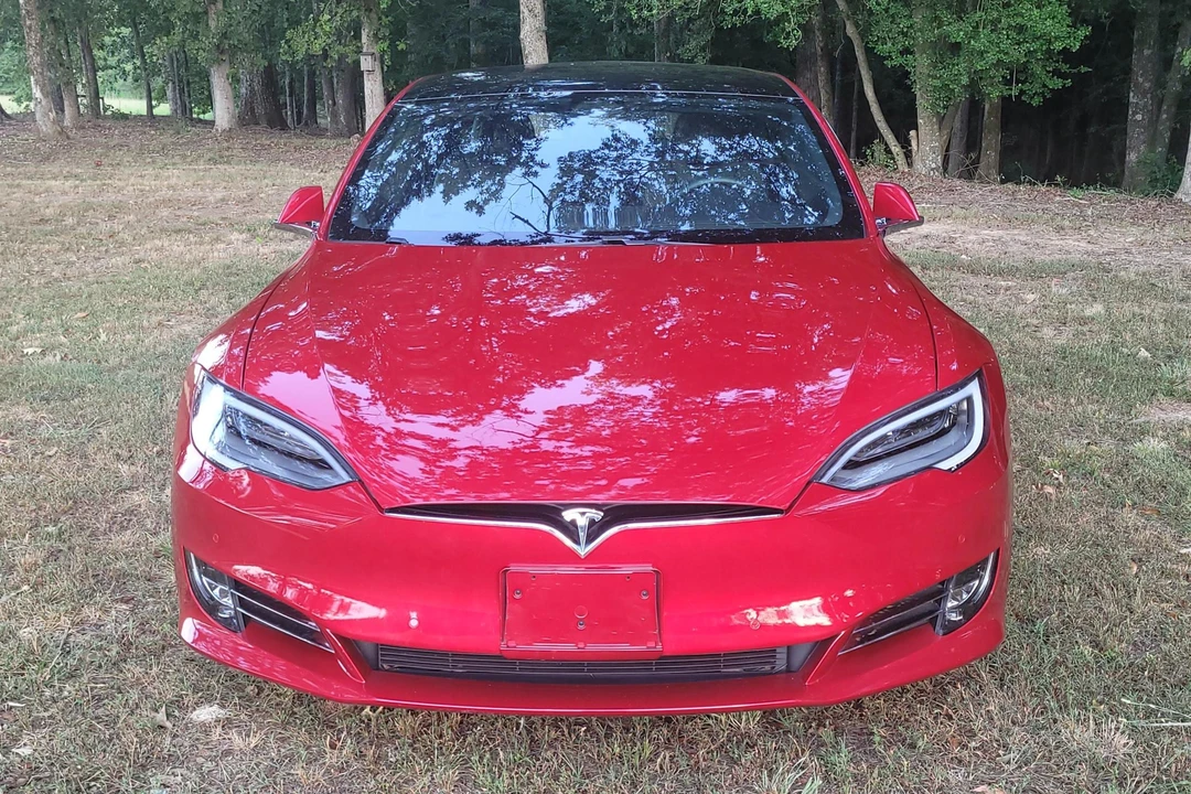 2020 Tesla Model S - Image 2 of 31