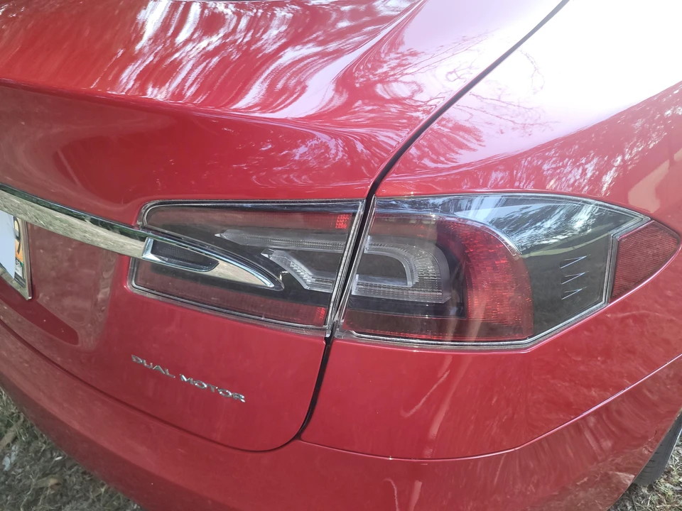 2020 Tesla Model S - Image 29 of 31