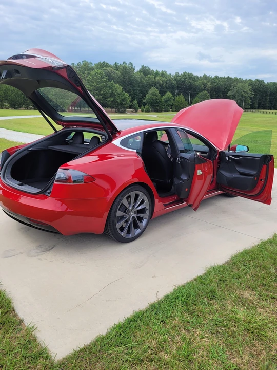 2020 Tesla Model S - Image 18 of 31
