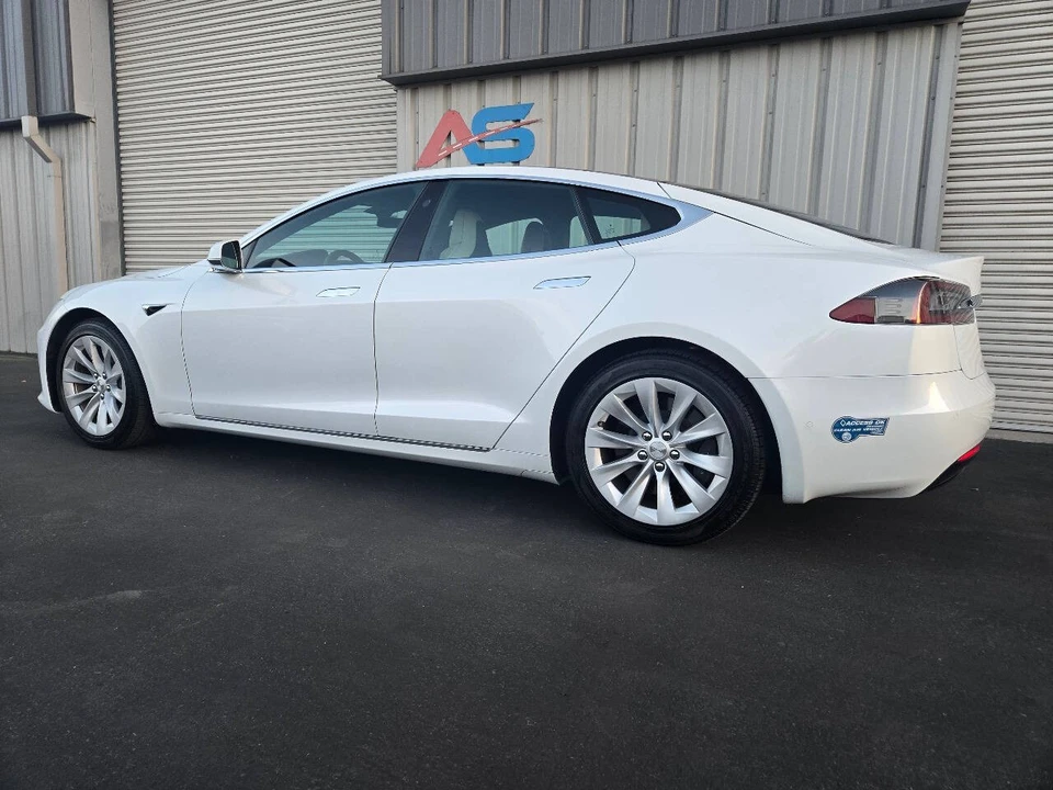 2020 Tesla Model S - Image 4 of 21