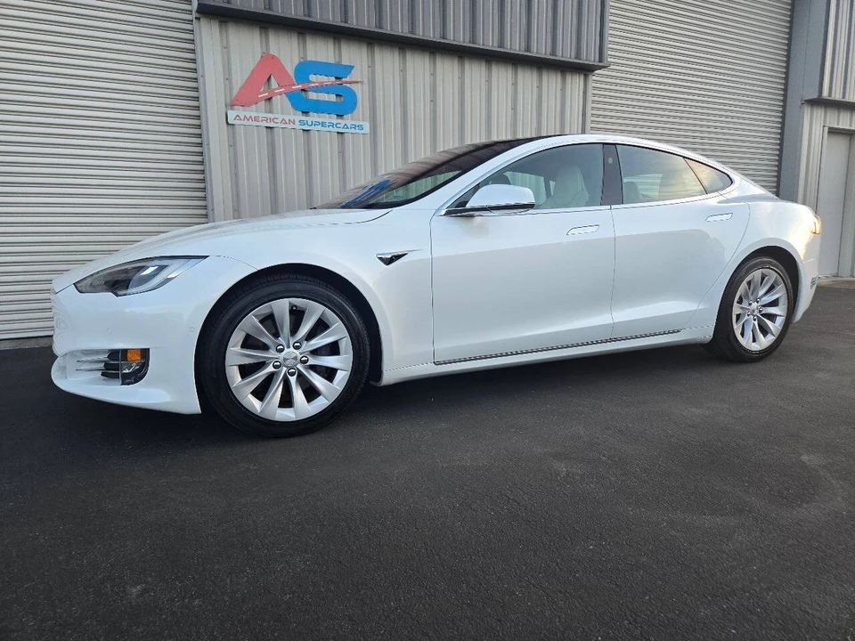 2020 Tesla Model S - Image 2 of 21