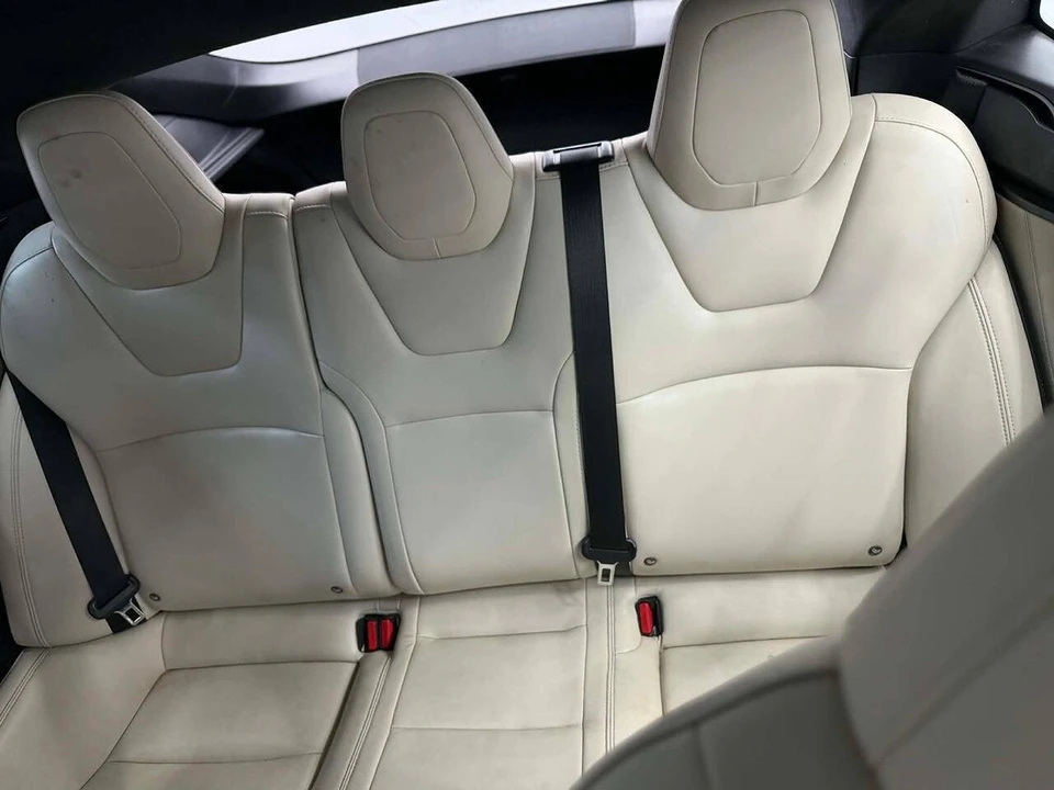 2020 Tesla Model S - Image 10 of 10