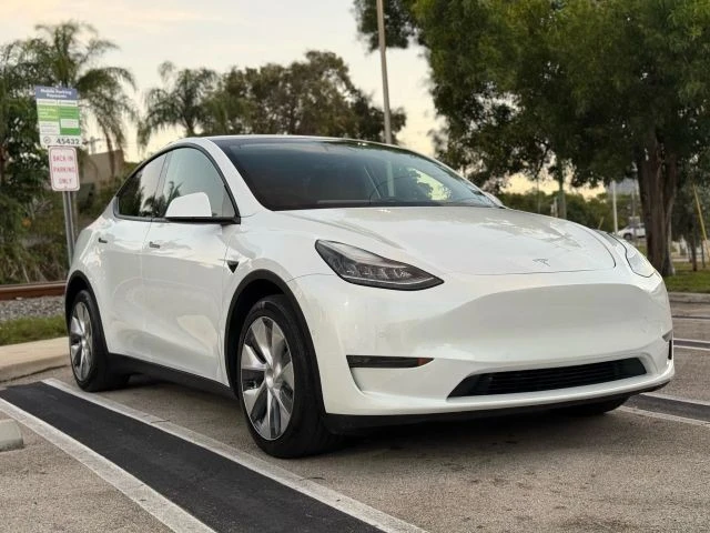 2020 Tesla Model S - Image 10 of 21