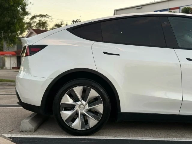 2020 Tesla Model S - Image 12 of 21