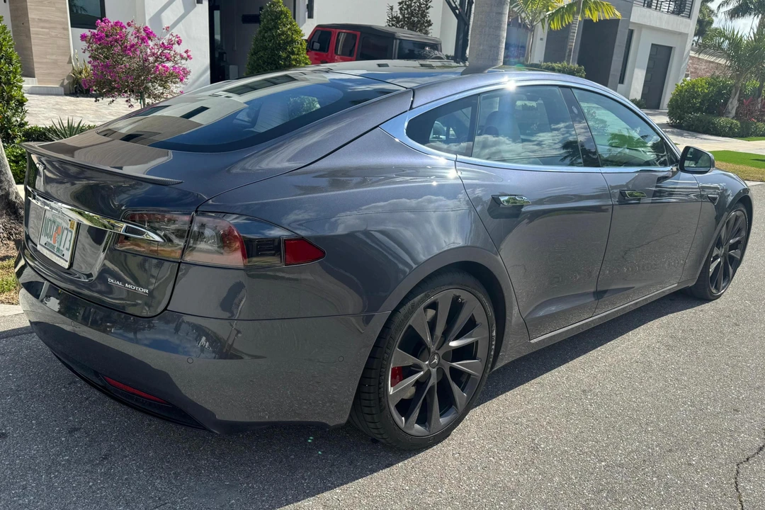 2020 Tesla Model S - Image 4 of 31