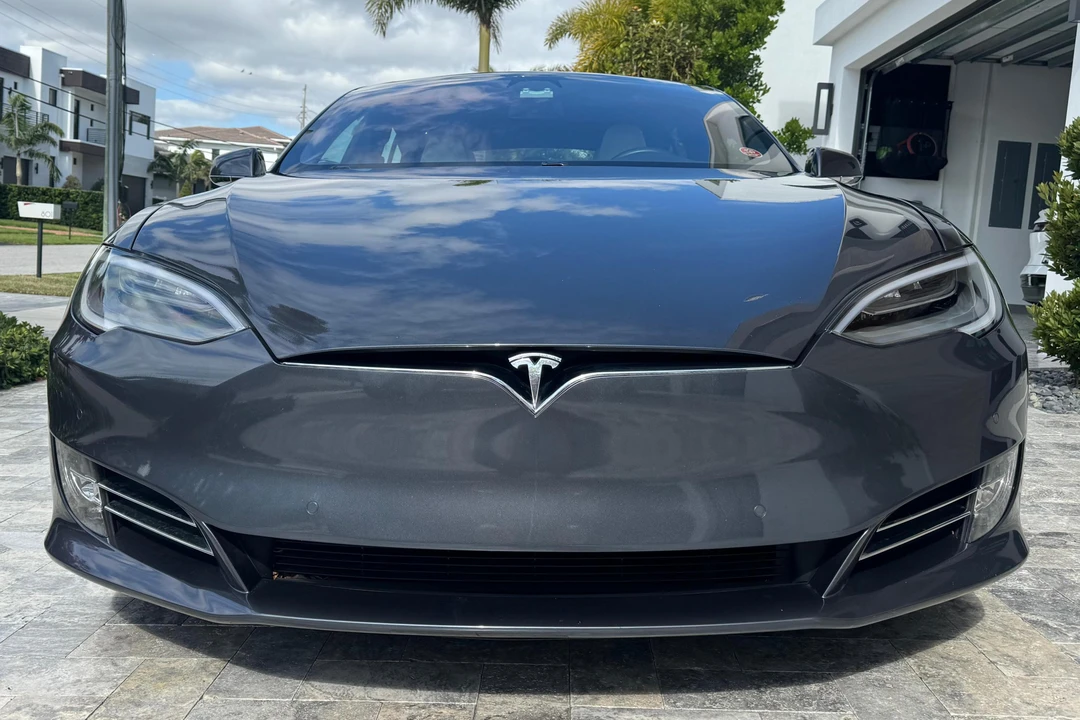 2020 Tesla Model S - Image 2 of 31
