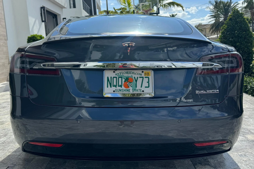 2020 Tesla Model S - Image 5 of 31
