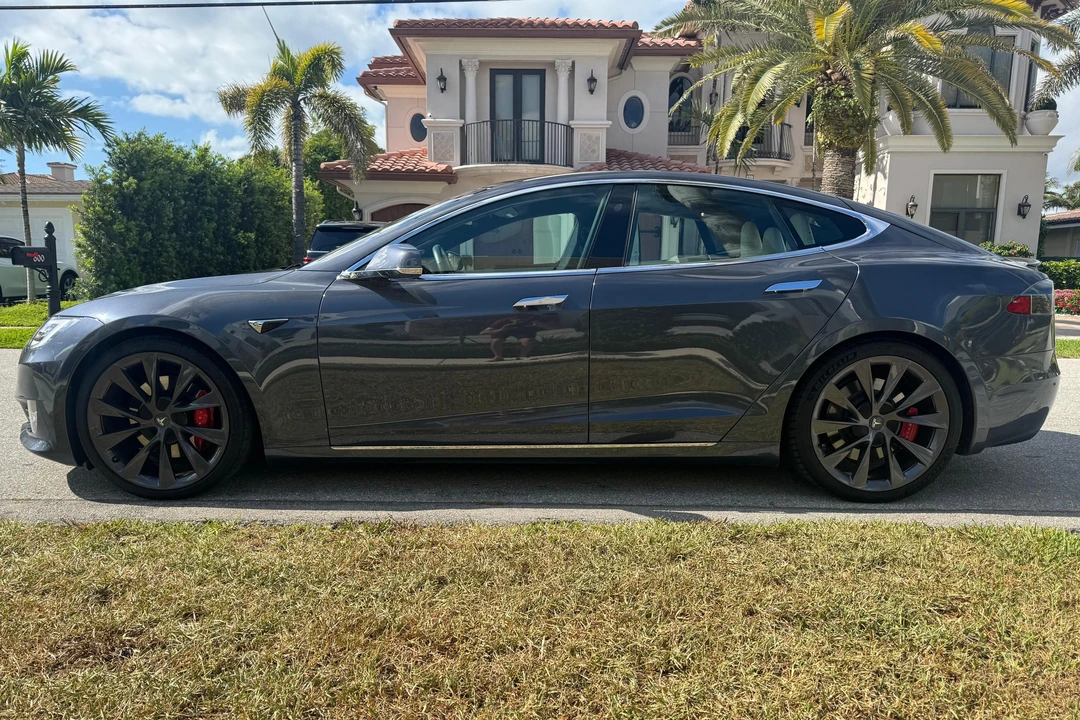 2020 Tesla Model S - Image 3 of 31