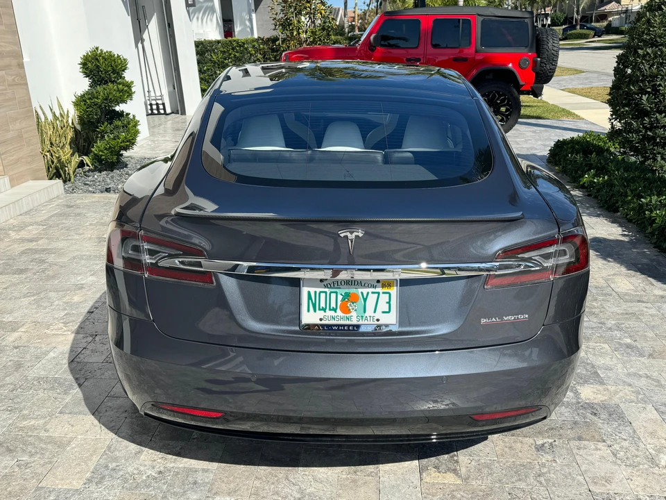 2020 Tesla Model S - Image 17 of 31
