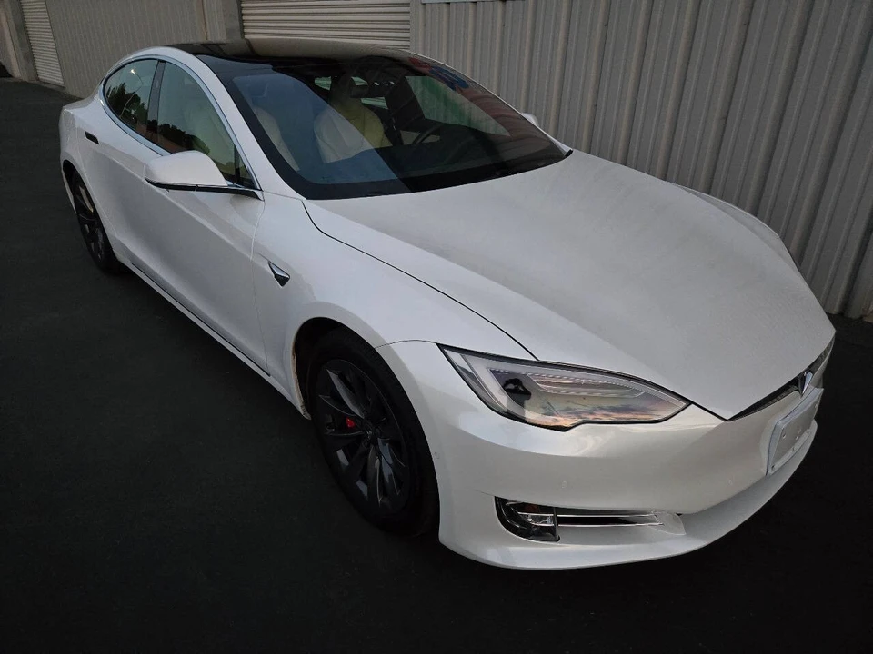 2020 Tesla Model S - Image 12 of 21