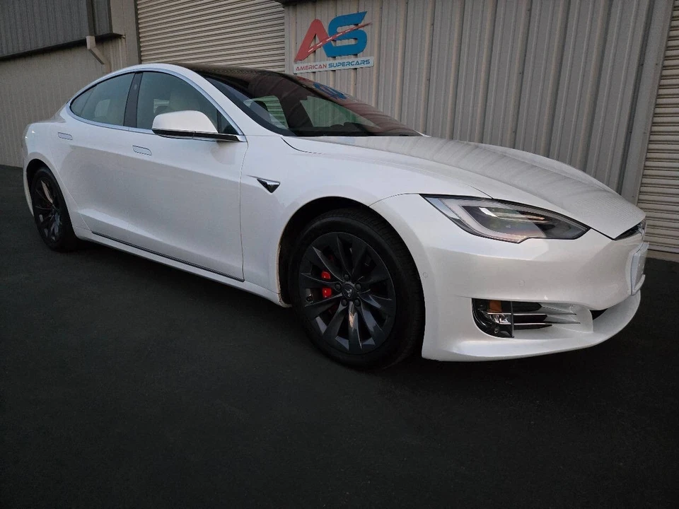 2020 Tesla Model S - Image 11 of 21