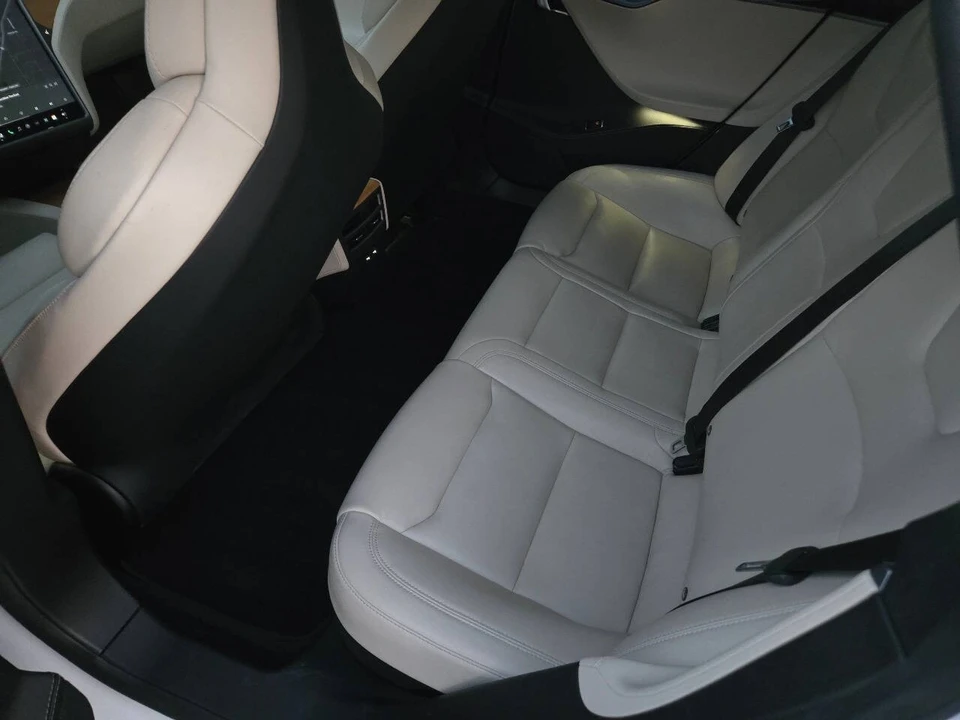 2020 Tesla Model S - Image 20 of 21