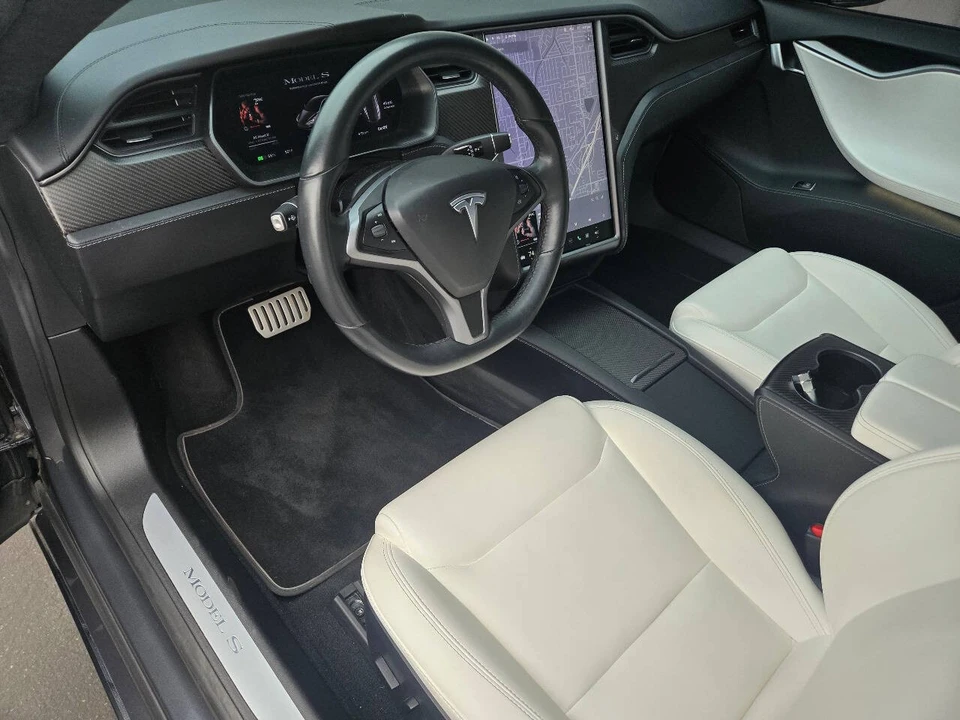 2020 Tesla Model S - Image 18 of 21