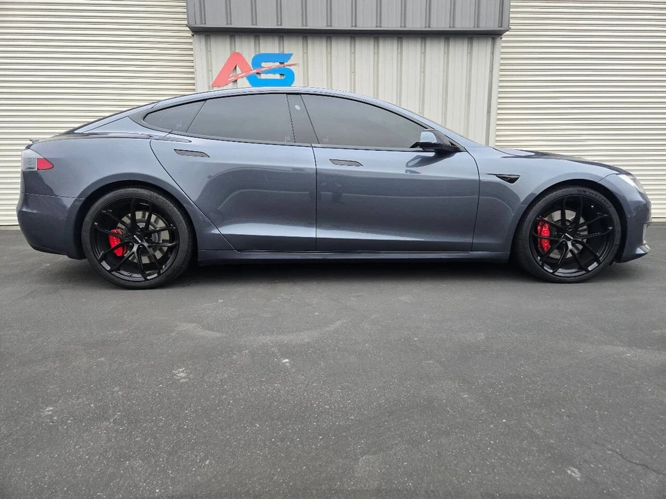 2020 Tesla Model S - Image 9 of 21