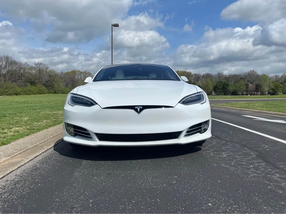2020 Tesla Model S - Image 5 of 6