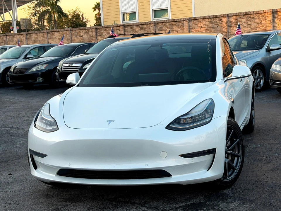 2020 Tesla Model S - Image 4 of 21