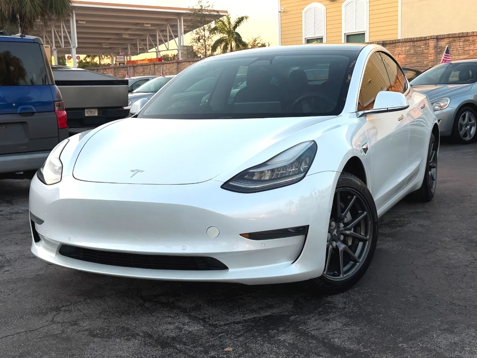 2020 Tesla Model S - Image 3 of 21