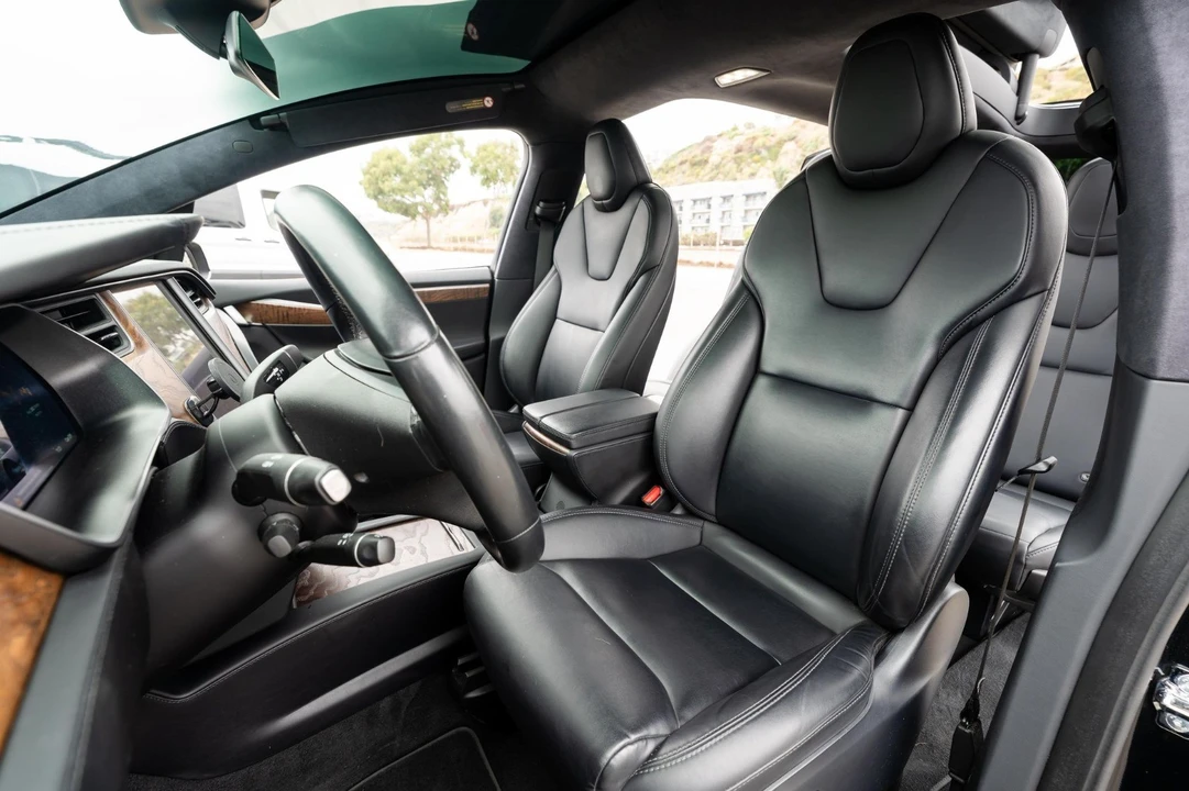 2020 Tesla Model X - Image 6 of 19