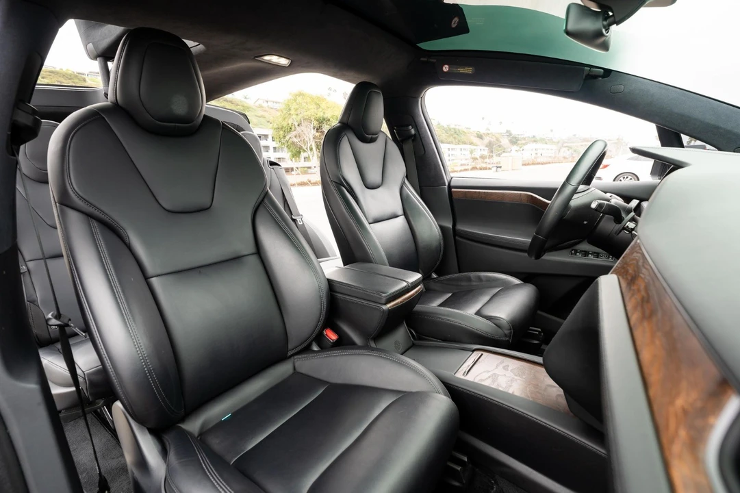 2020 Tesla Model X - Image 4 of 19