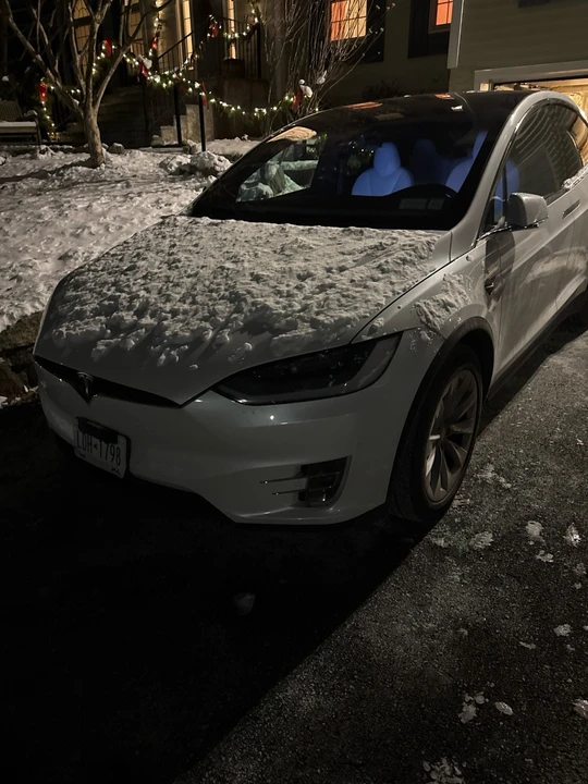 2020 Tesla Model X - Image 2 of 6